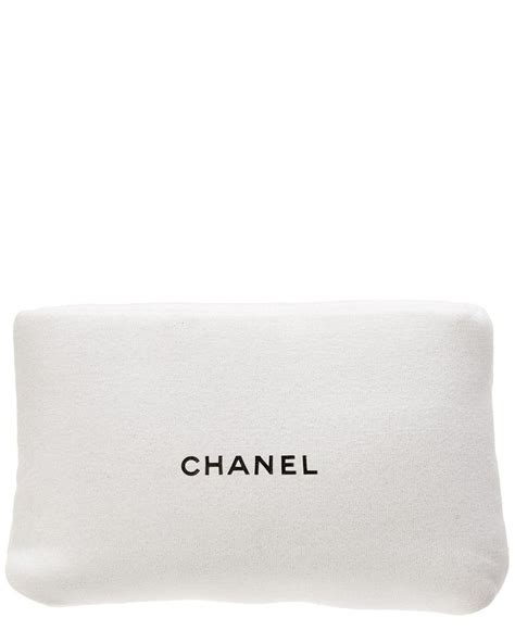 chanel pouch white